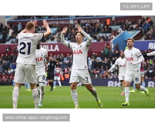 热刺通过换位跑动拉开空间:从场上智慧到训练场的实战解码 热刺通过换位跑动拉开空间:从场上智慧到训练场的实战解码