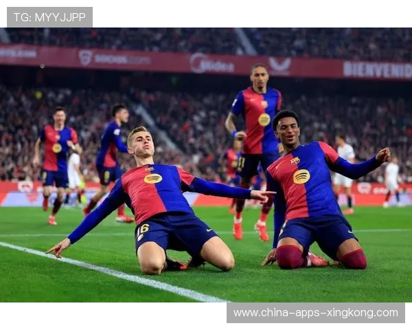 巴萨左翼突破，拉菲尼亚底线传中被顺势推进