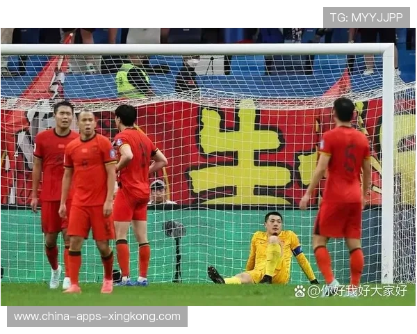 对手连送两大乌龙,赛后集体低头 对手连送两大乌龙,赛后集体低头